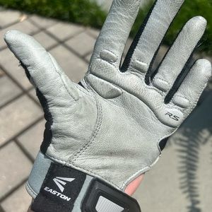 Easton Hyperskin Sports gloves